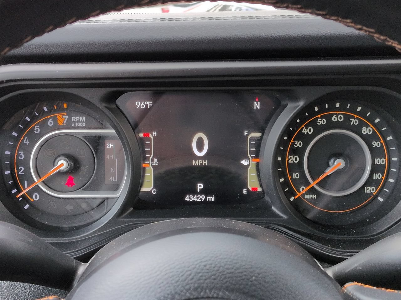Used 2024 Jeep Gladiator Mojave w/ Technology Group AWD/4WD image 27