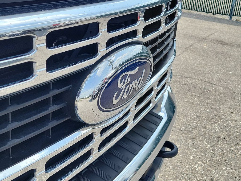 Used 2025 Ford F250 XLT AWD/4WD image 7