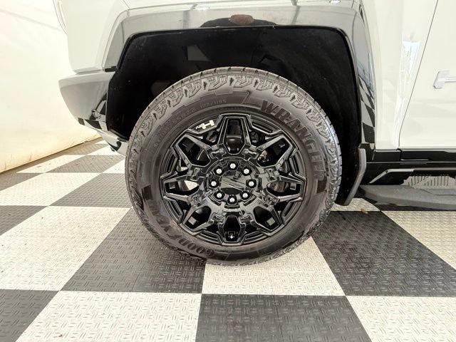 Used 2024 GMC Hummer EV 2X AWD/4WD image 10