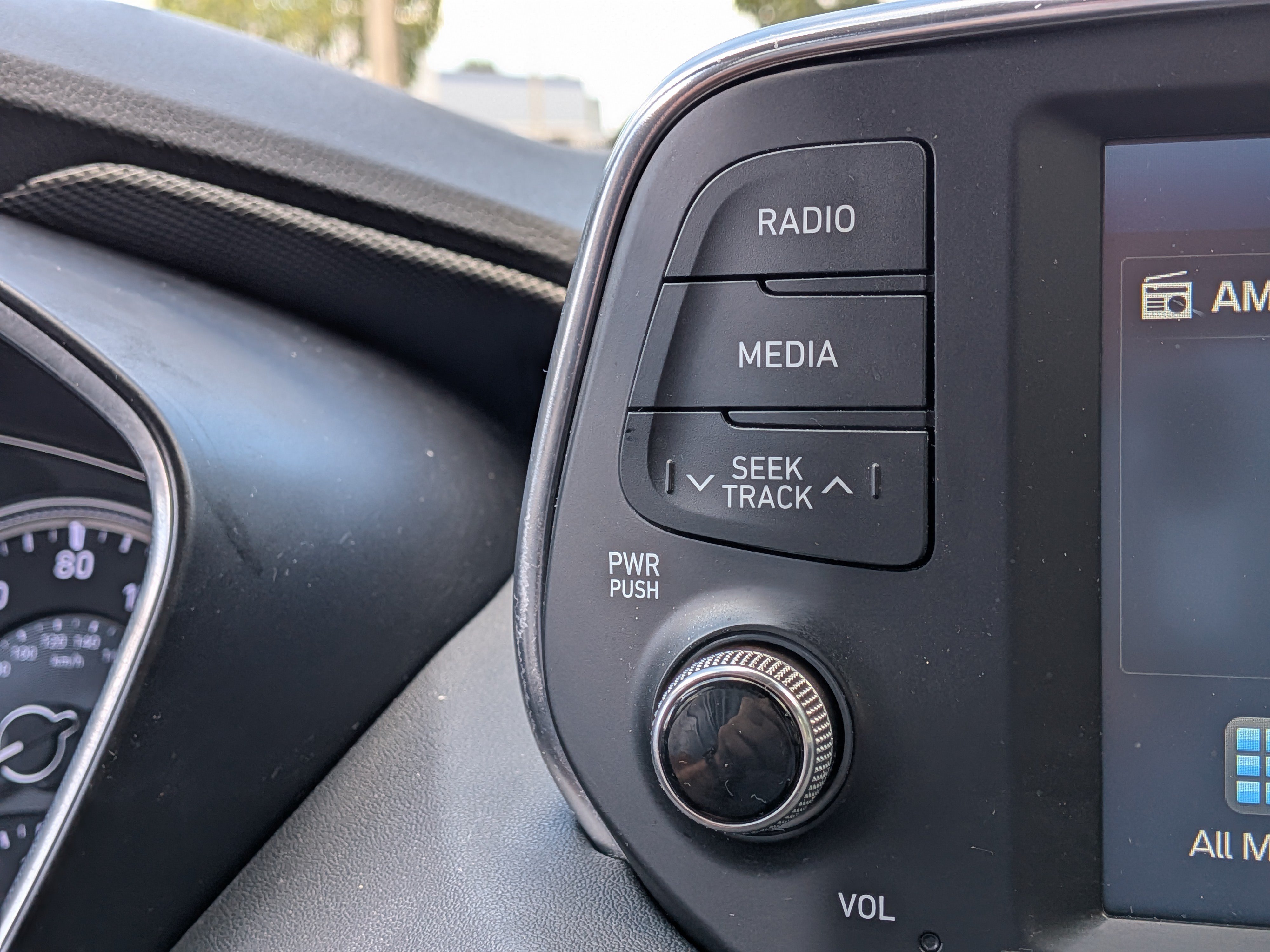 Used 2019 Hyundai Santa Fe SE AWD/4WD image 31