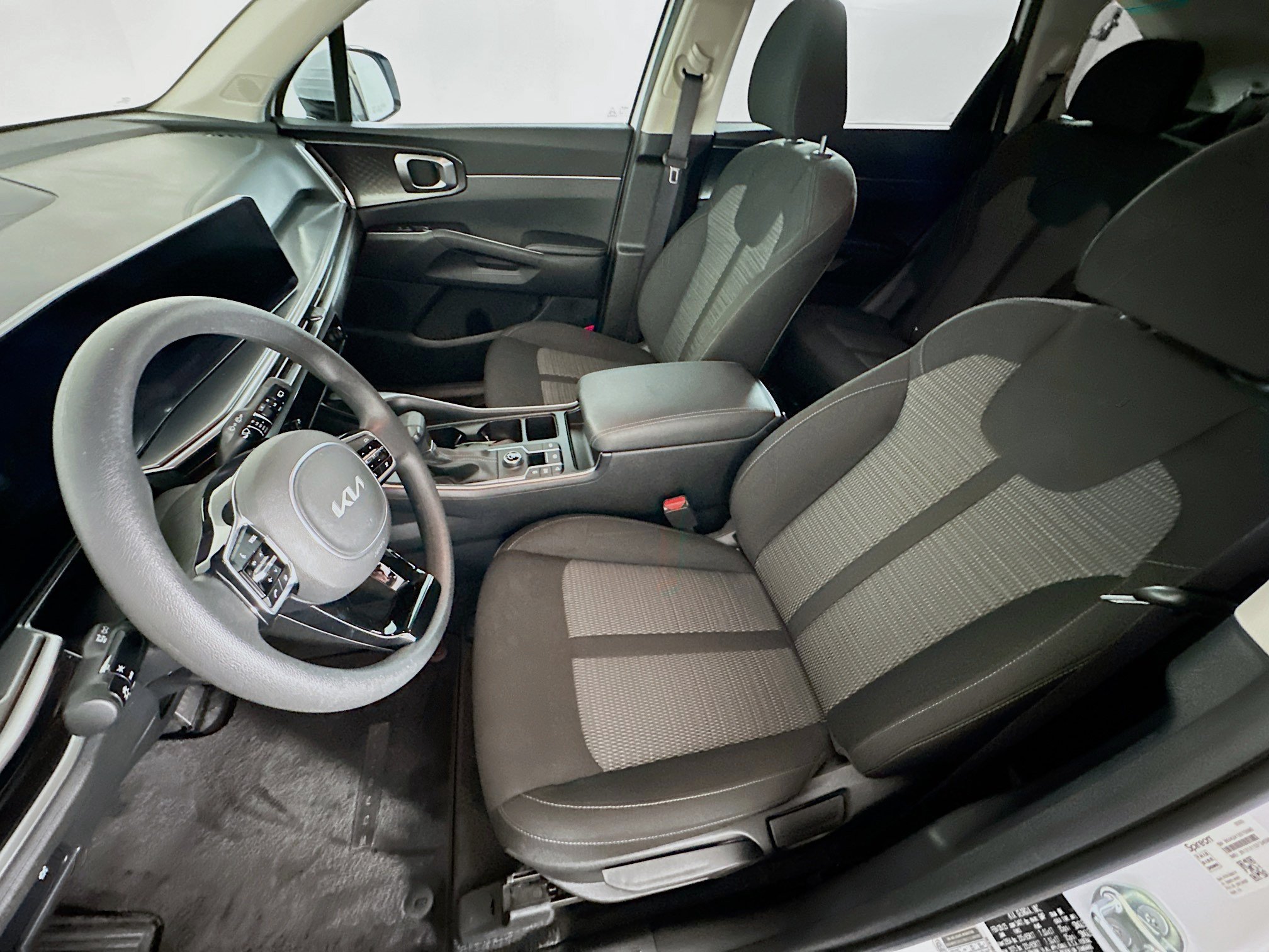 Used 2025 Kia Sorento LX FWD image 13