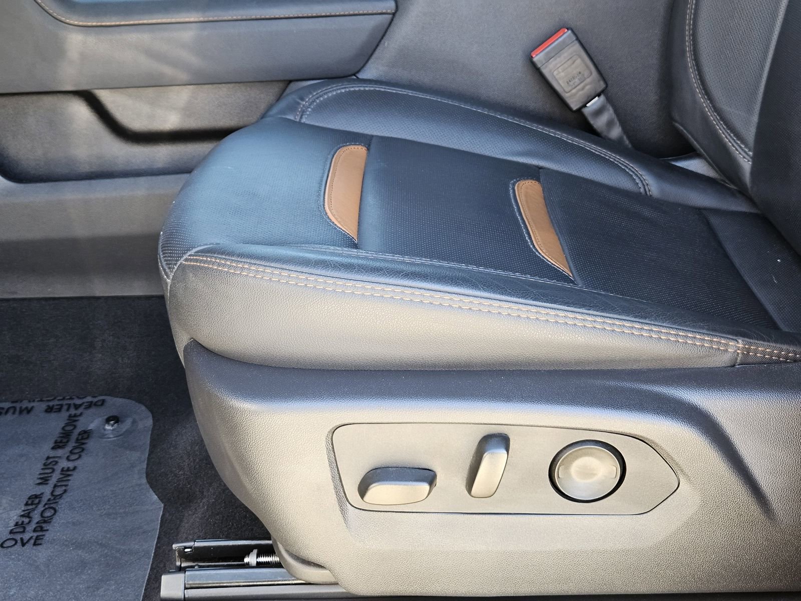 Certified 2025 GMC Sierra 2500 AT4 w/ AT4 Premium Plus Package image 33