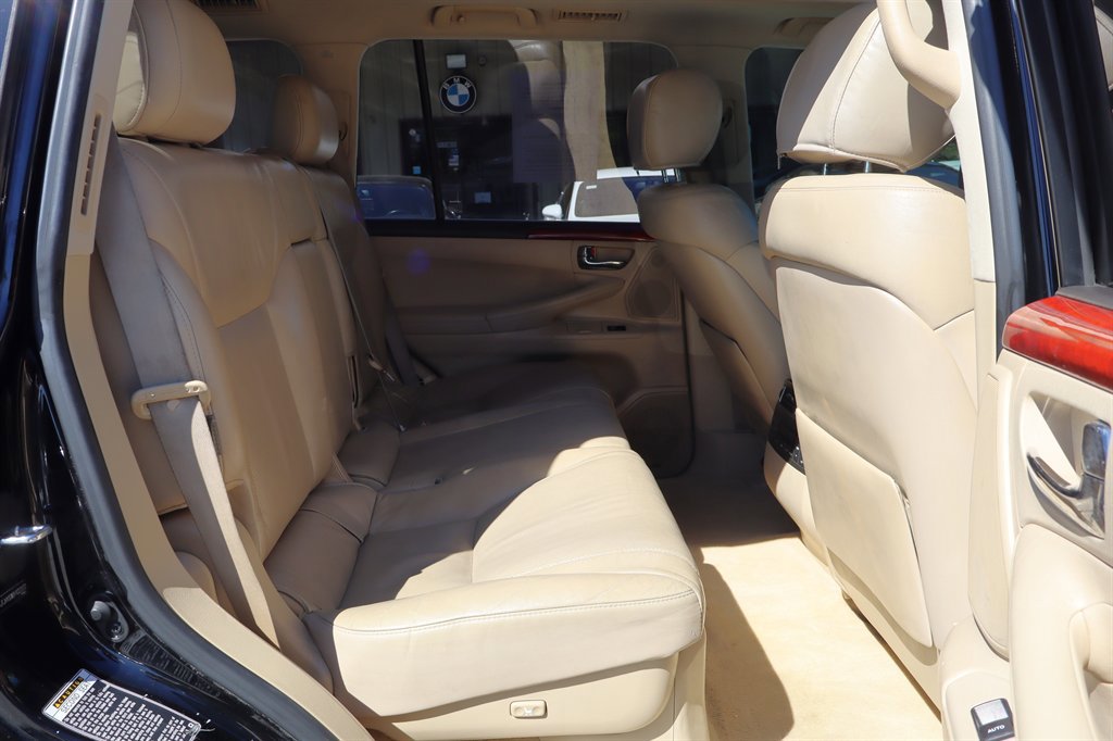 Used 2009 Lexus LX 570 4WD image 16