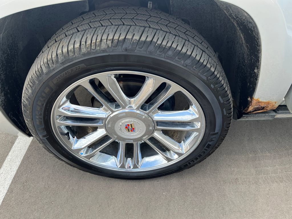 Used 2013 Cadillac Escalade ESV Platinum AWD/4WD image 32
