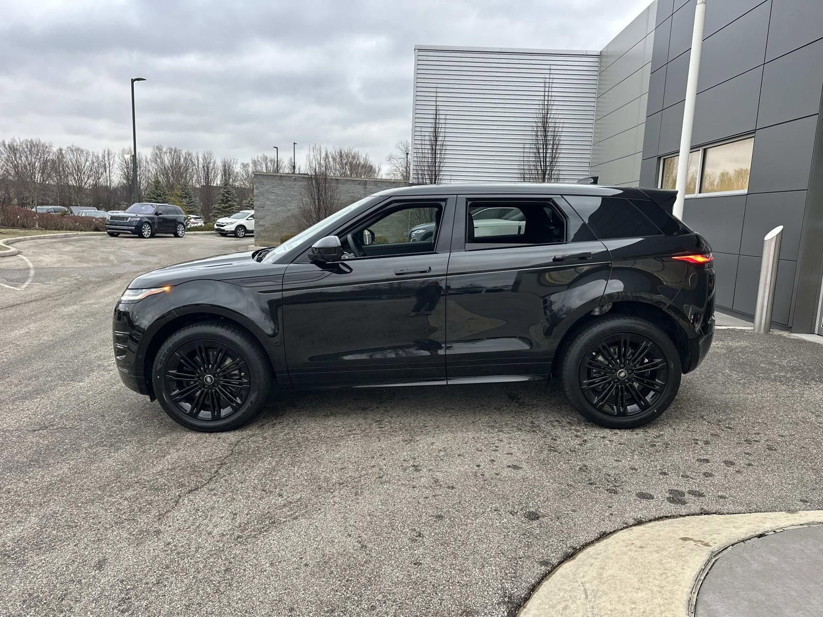 New 2026 Land Rover Range Rover Evoque Dynamic SE image 8