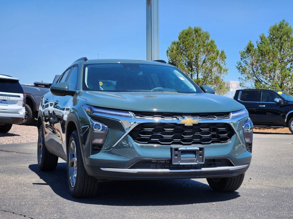 New 2026 Chevrolet Trax LT w/ LT Convenience Package FWD image 4