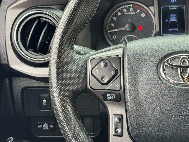Used 2023 Toyota Tacoma TRD Off-Road image 17