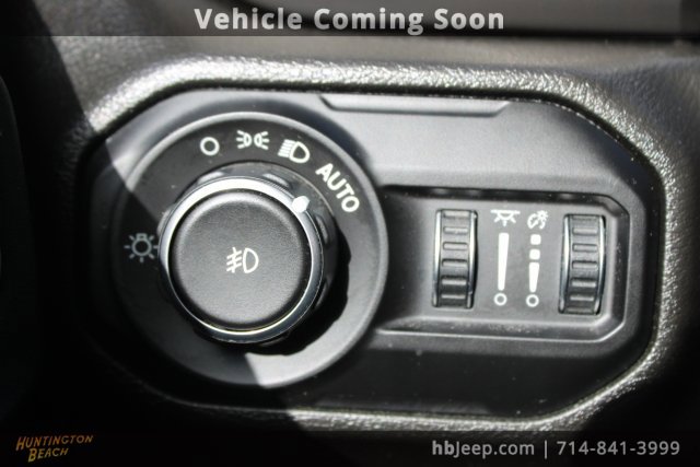 Used 2022 Jeep Wrangler Unlimited Sport image 19