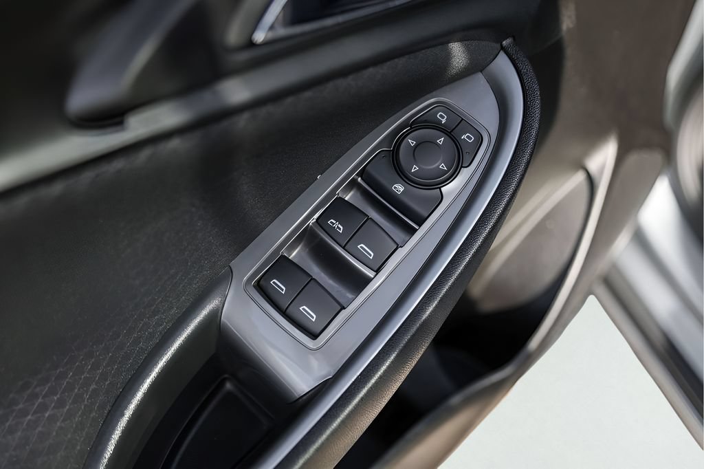 Used 2025 Chevrolet Malibu LT FWD image 24
