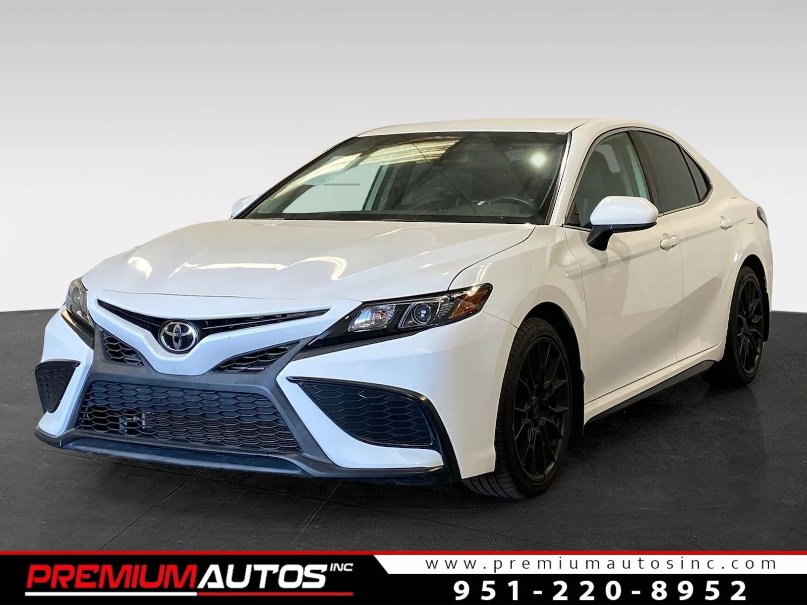 Used 2021 Toyota Camry SE