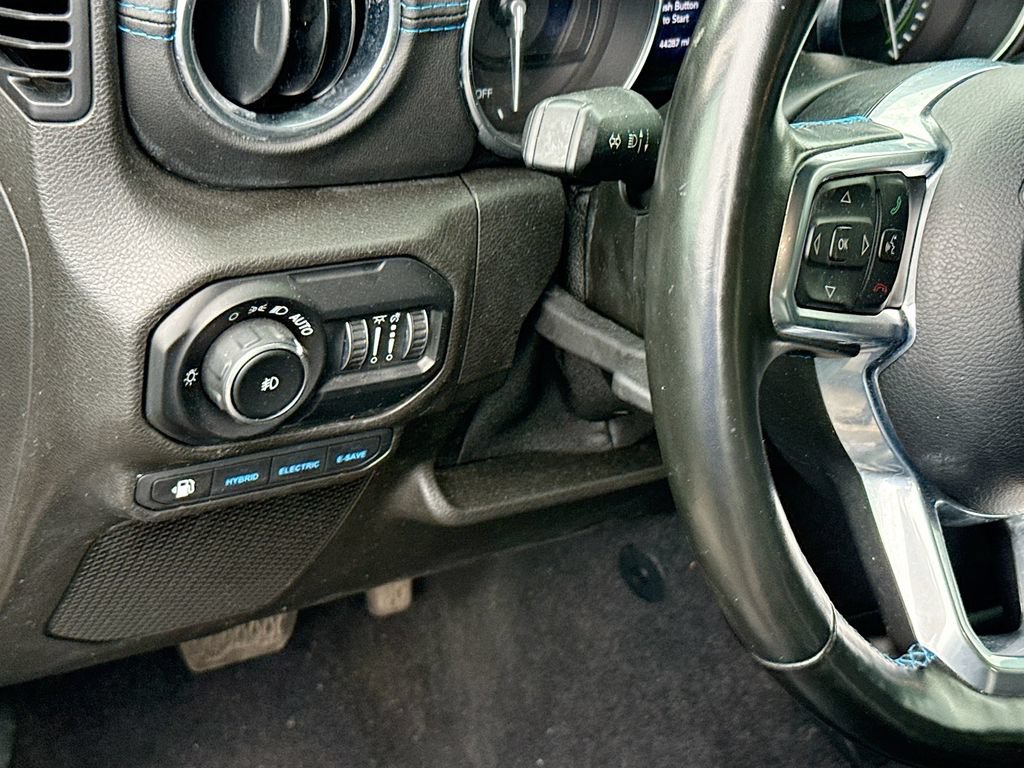 Used 2021 Jeep Wrangler Unlimited Rubicon 4xe w/ Steel Bumper Group AWD/4WD image 11