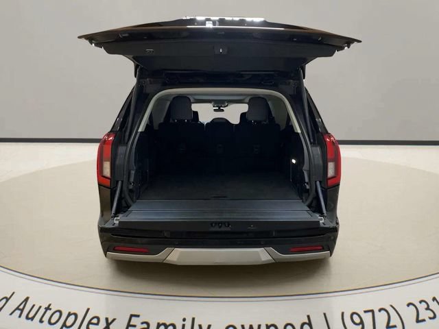 Used 2025 Ford Expedition Max Platinum AWD/4WD image 9