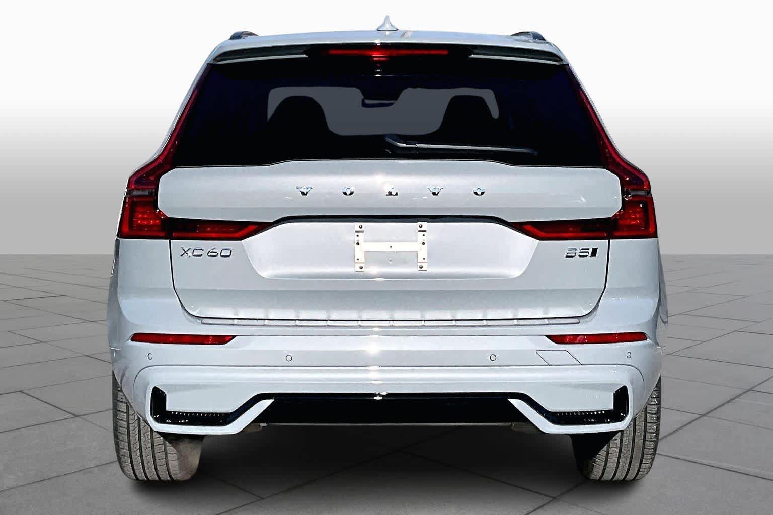 New 2026 Volvo XC60 B5 Ultra w/ Protection Package Premier AWD/4WD image 4