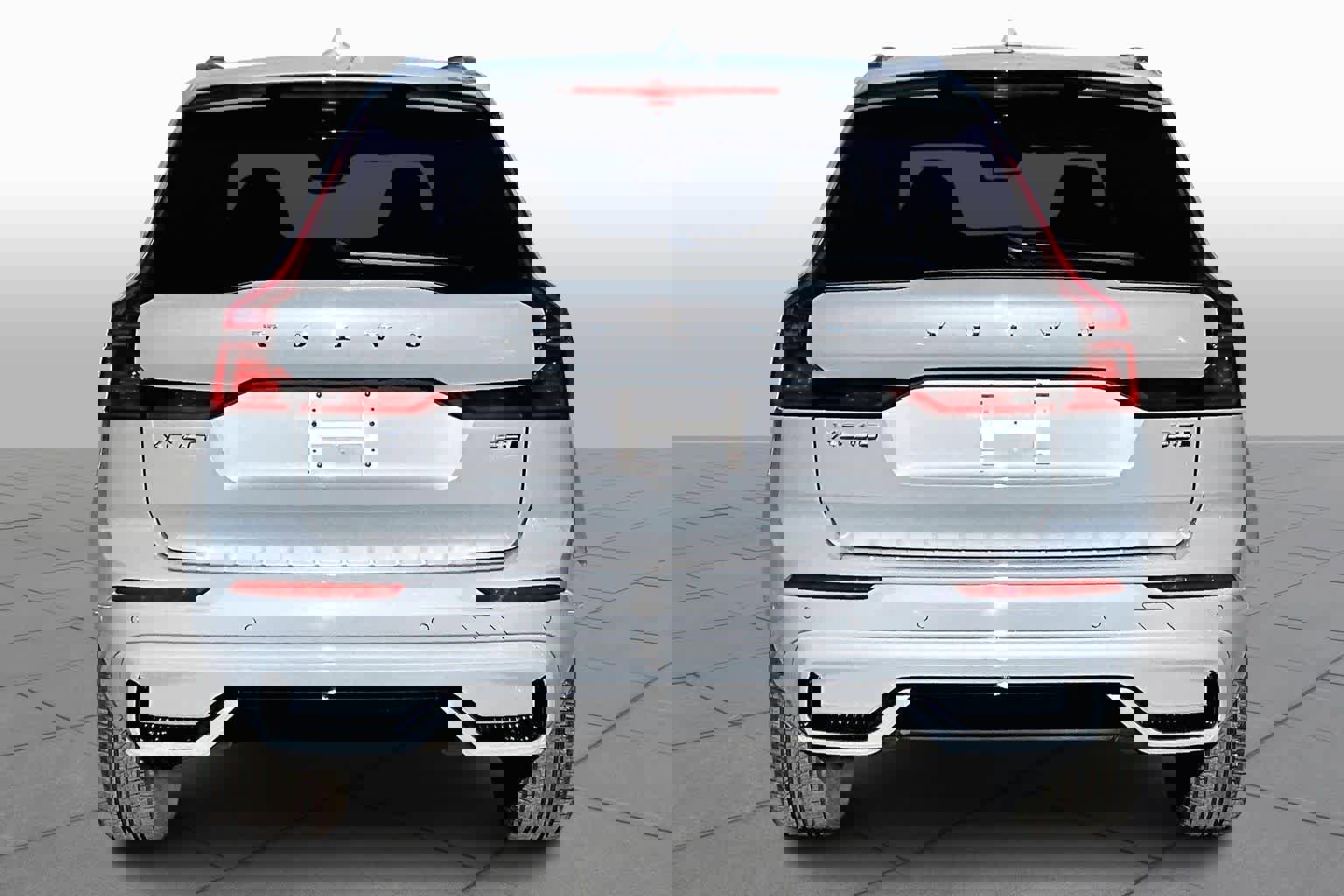 New 2026 Volvo XC60 B5 Ultra w/ Protection Package Premier image 4