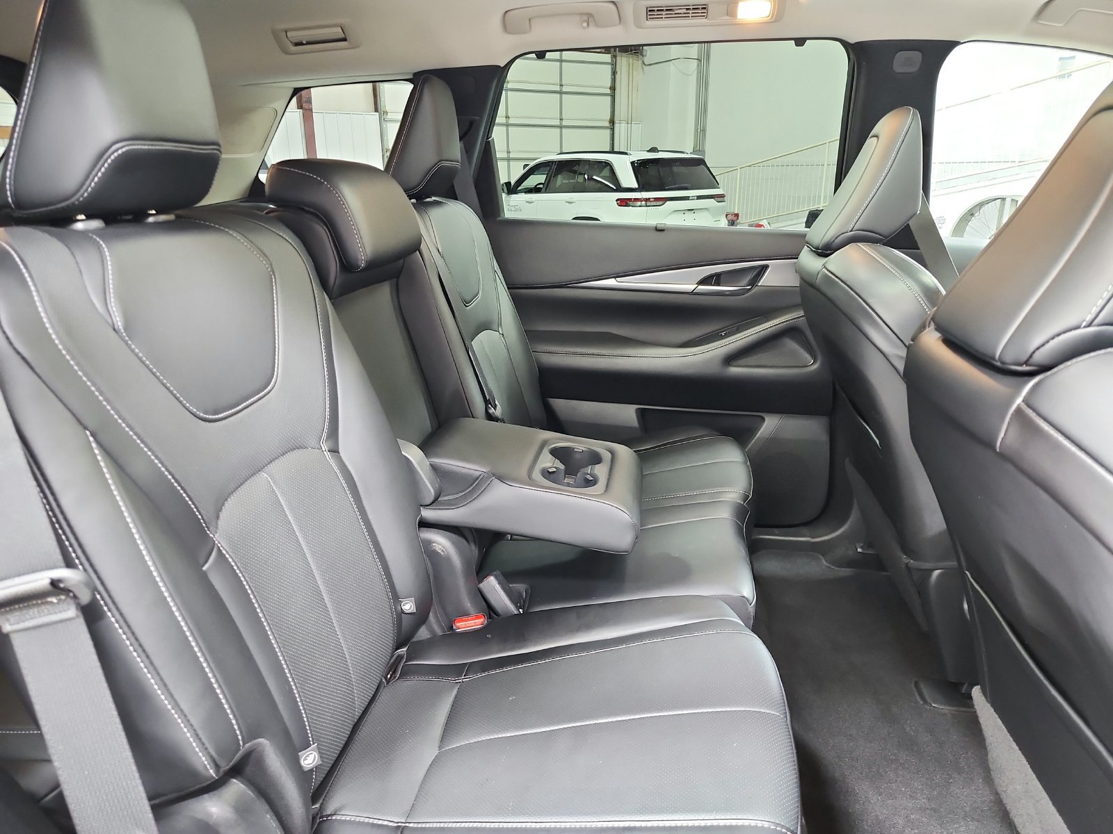 Used 2023 INFINITI QX60 Luxe w/ Cargo Package AWD/4WD image 44
