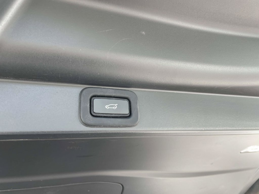 Used 2022 Land Rover Range Rover SE AWD/4WD image 19
