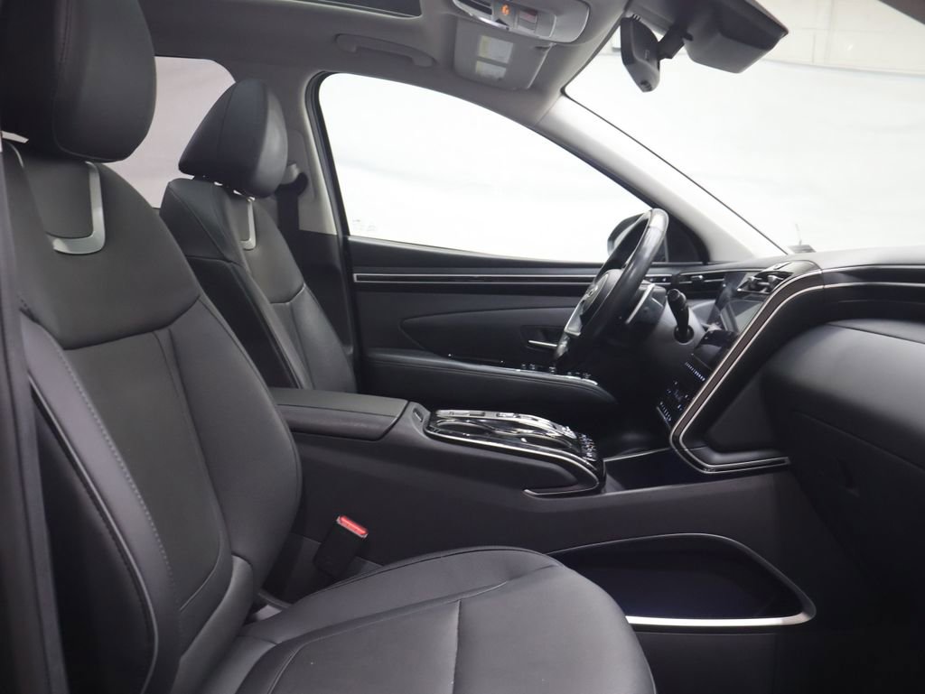Used 2023 Hyundai Tucson Limited image 10