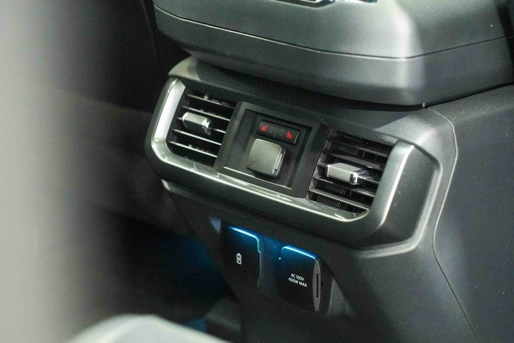 Used 2022 Ford F150 Lariat w/ Equipment Group 502A High AWD/4WD image 16