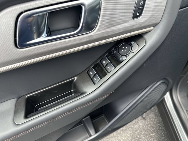 New 2026 Ford Explorer Active w/ Active Comfort Package AWD/4WD image 16