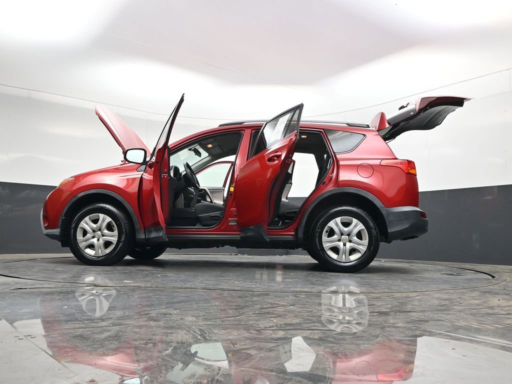 Used 2015 Toyota RAV4 LE image 38