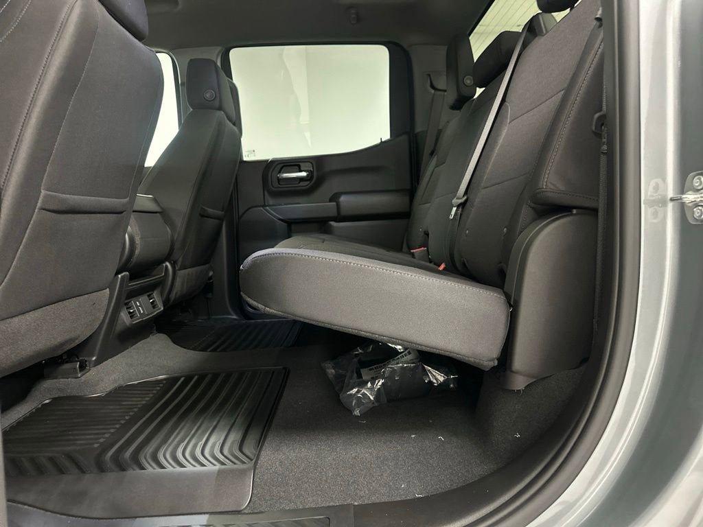 New 2026 Chevrolet Silverado 1500 Custom RWD image 22