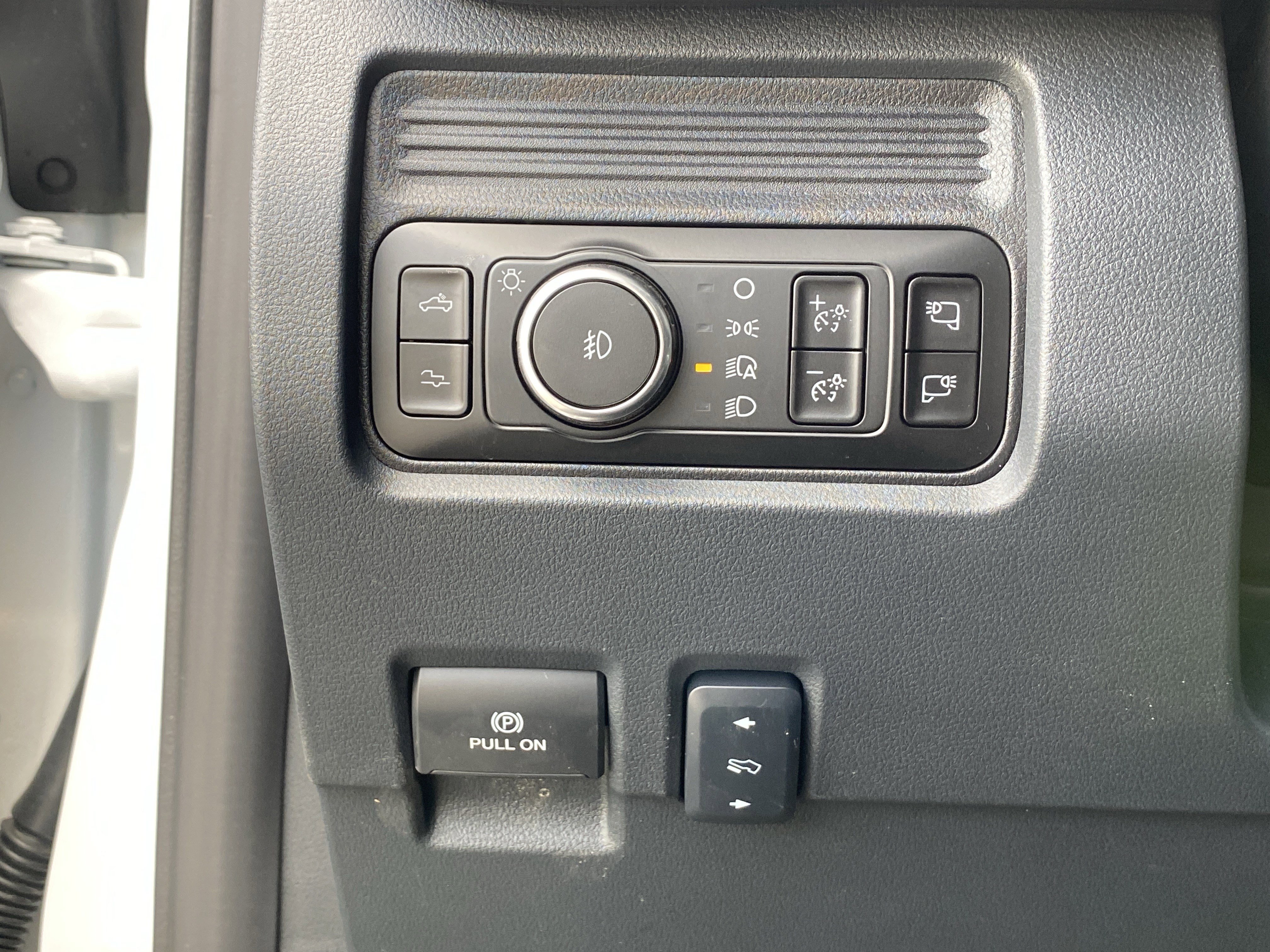 Used 2026 Ford F450 Platinum w/ FX4 Off-Road Package image 72