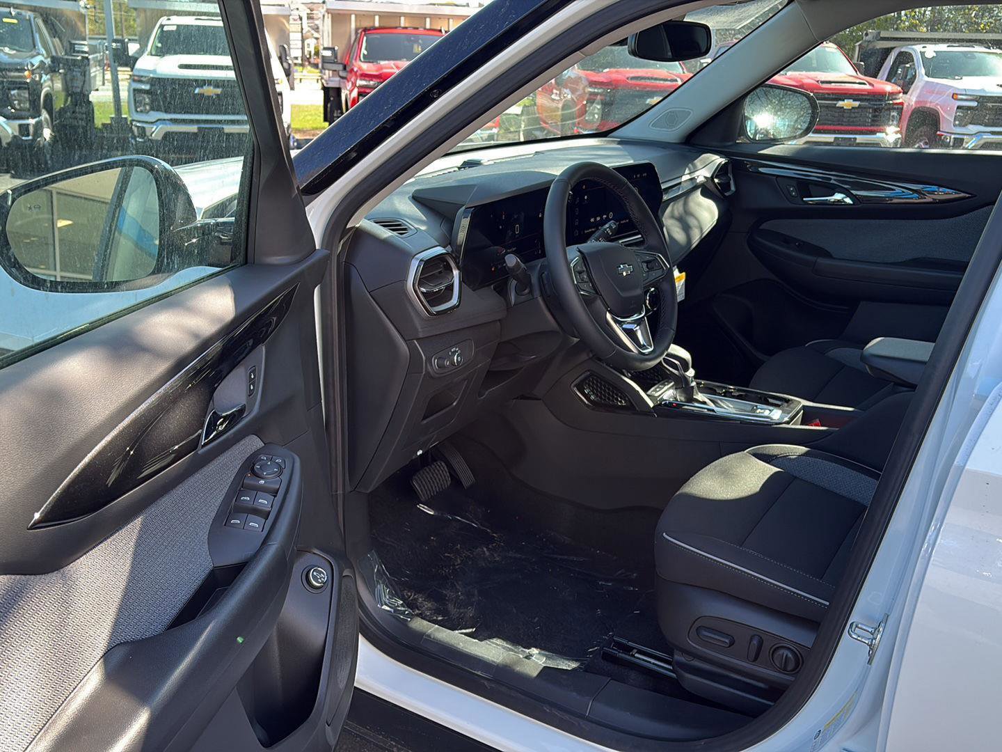 New 2026 Chevrolet TrailBlazer LT AWD/4WD image 16