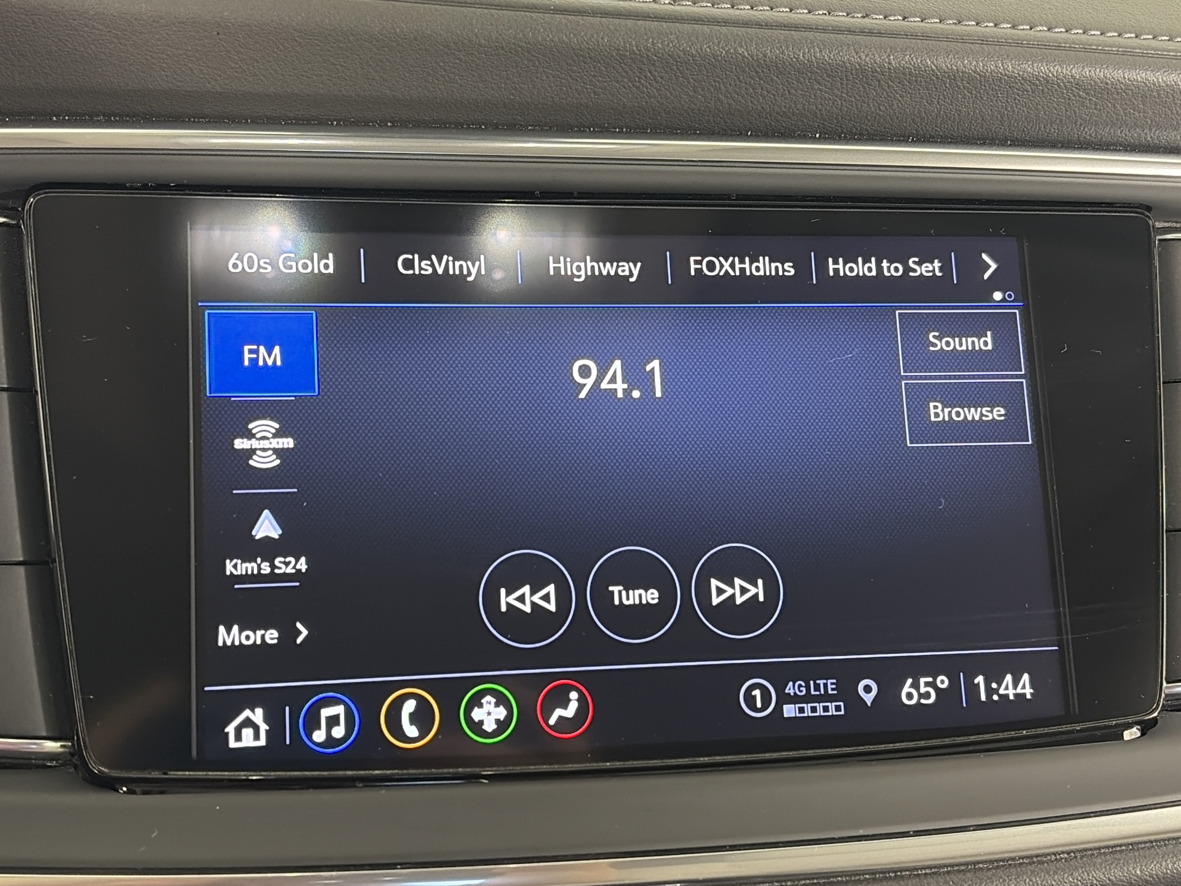 Used 2024 Buick Enclave Essence FWD image 21