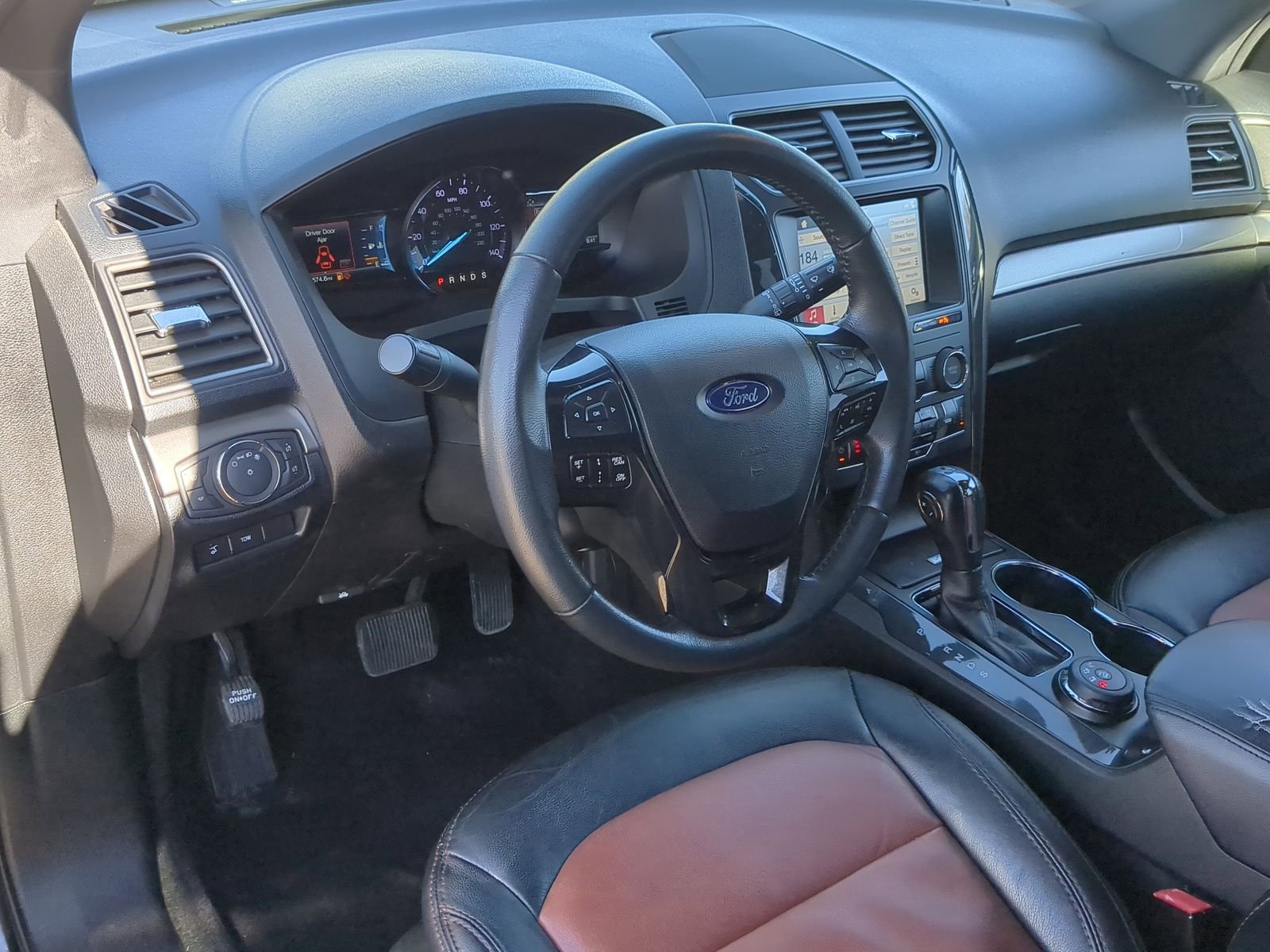 Used 2019 Ford Explorer XLT w/ Equipment Group 202A image 14