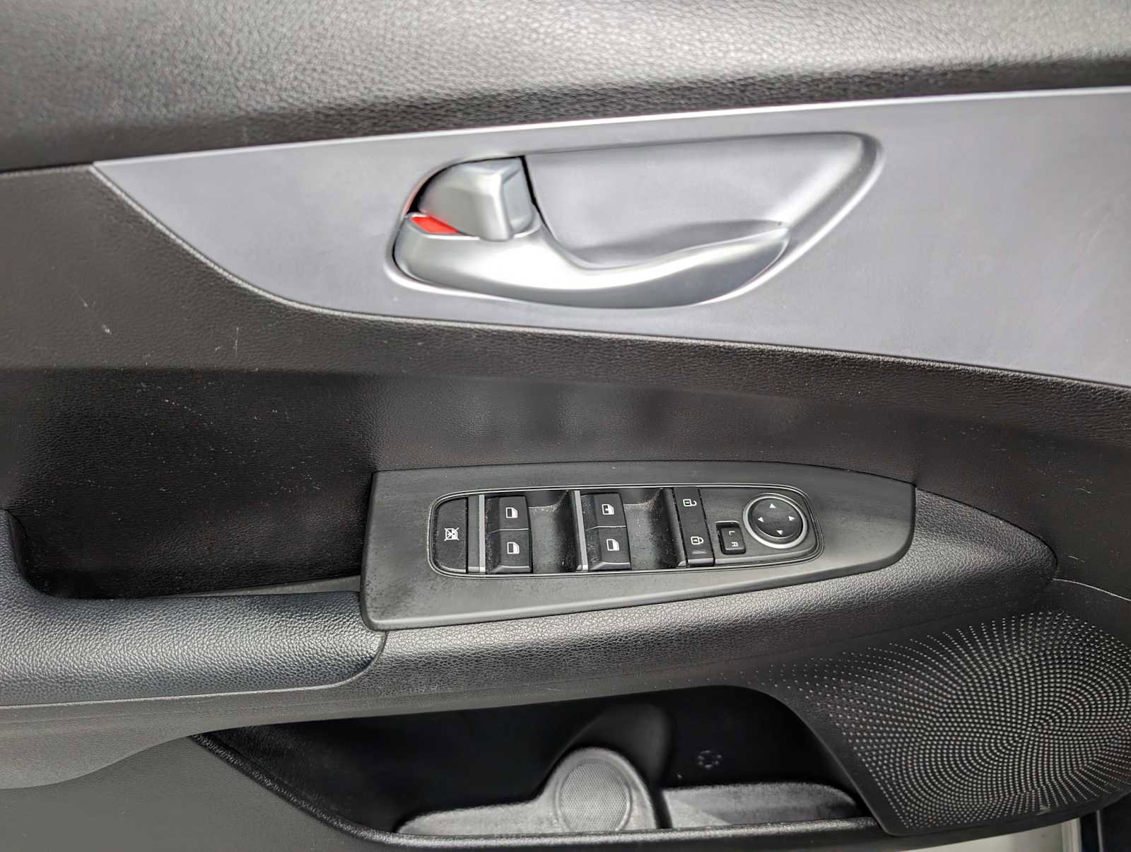 Certified 2023 Kia Forte LXS w/ LXS Technology Package FWD image 35