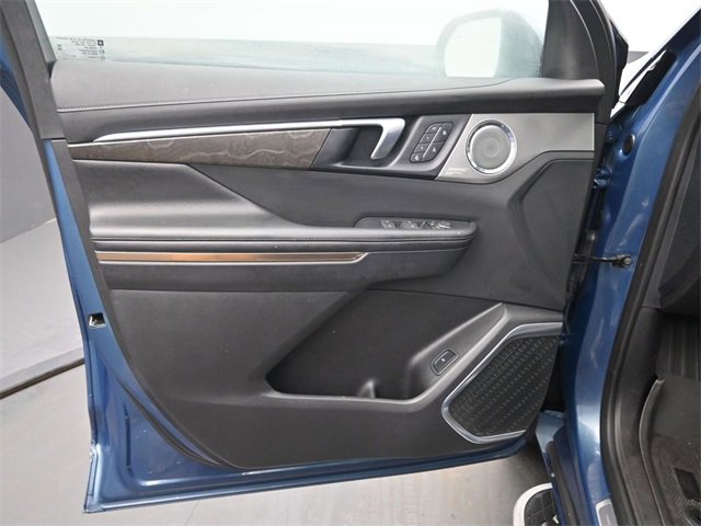 Certified 2025 Buick Enclave Avenir w/ Super Cruise Package image 12