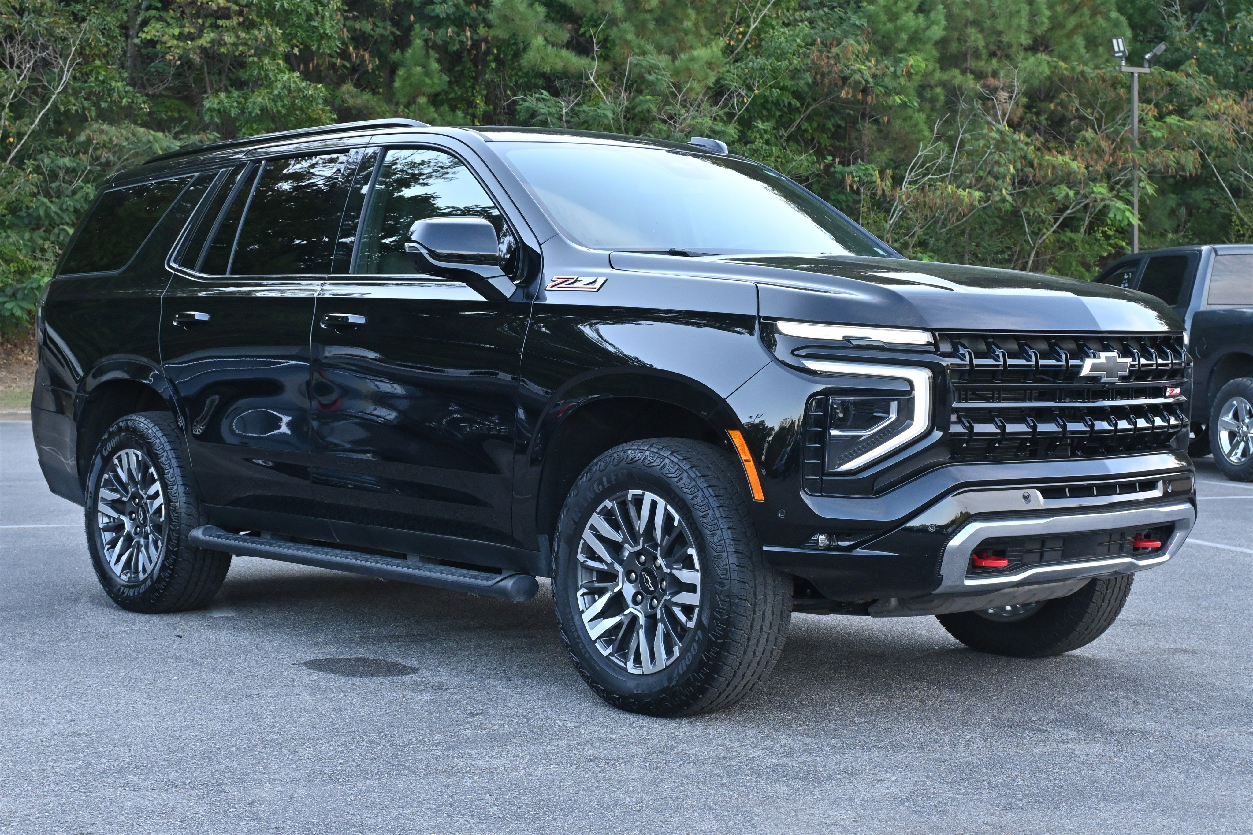 Used 2025 Chevrolet Tahoe Z71 w/ Comfort Package image 11