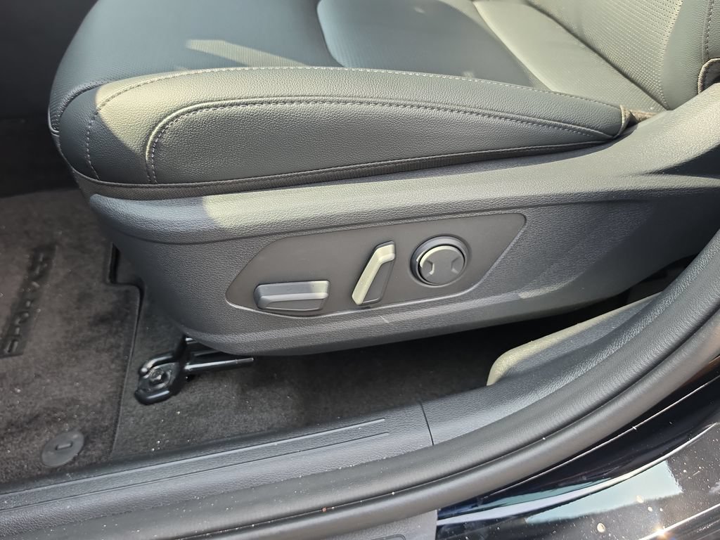 New 2026 Kia Sportage EX FWD image 21