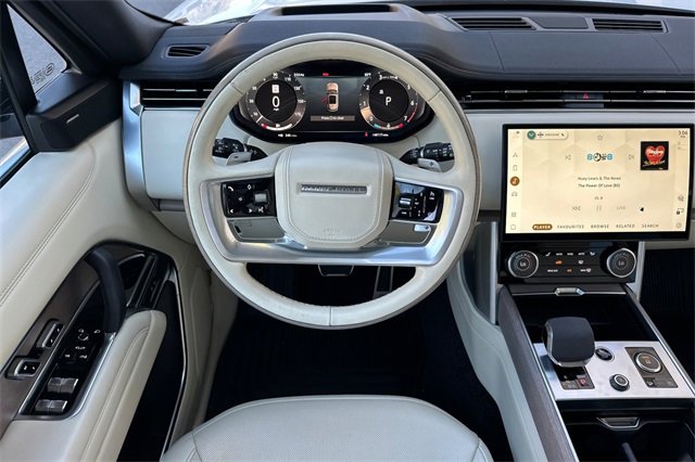 Certified 2023 Land Rover Range Rover SE image 13
