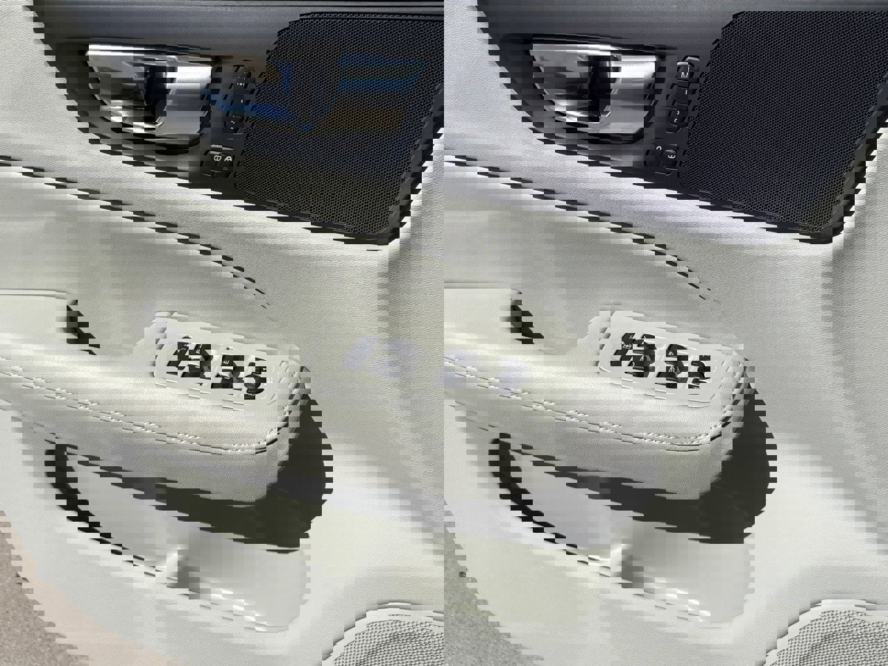 Certified 2023 Volvo S60 B5 Plus image 24