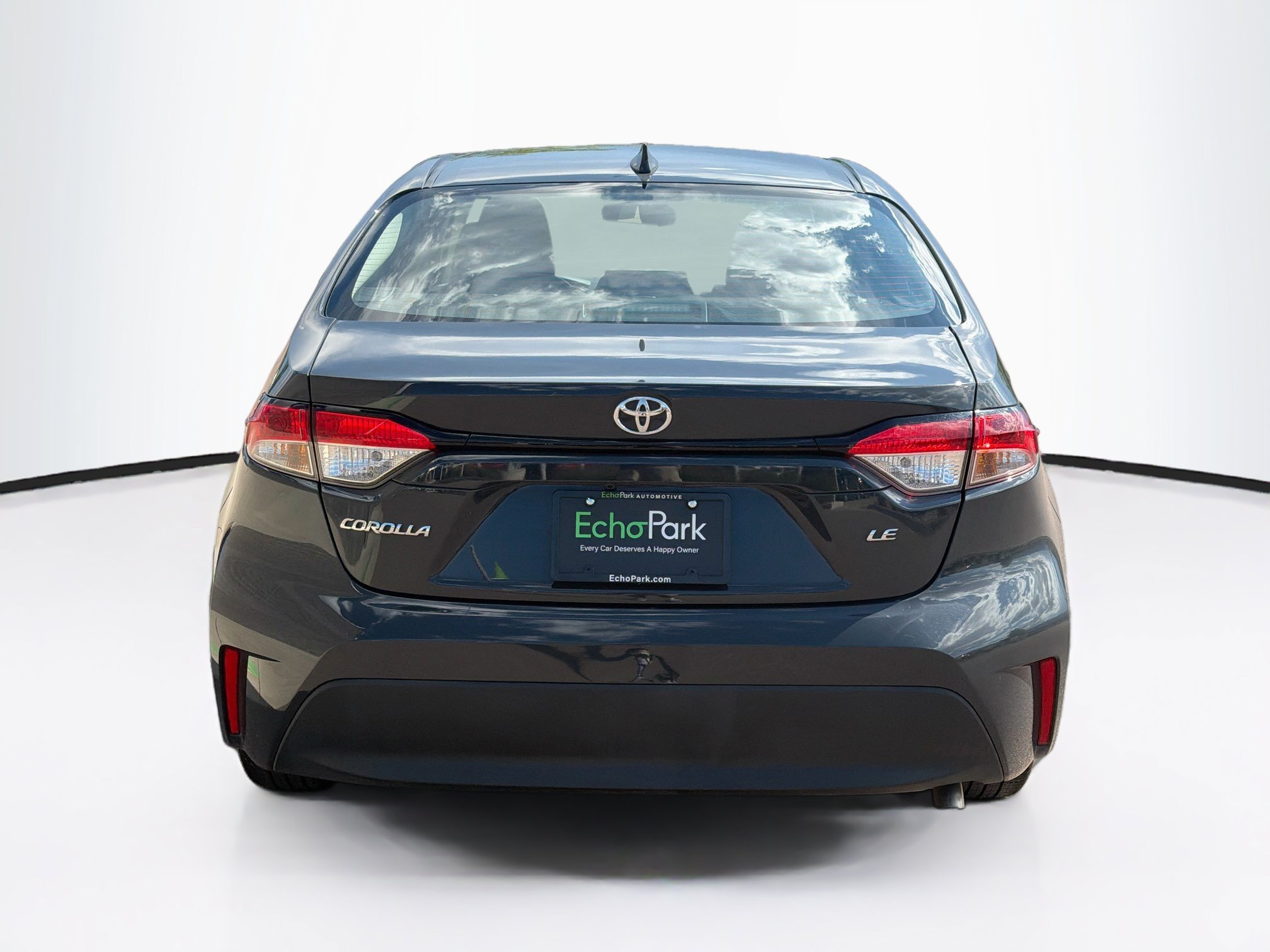 Used 2025 Toyota Corolla LE FWD image 7