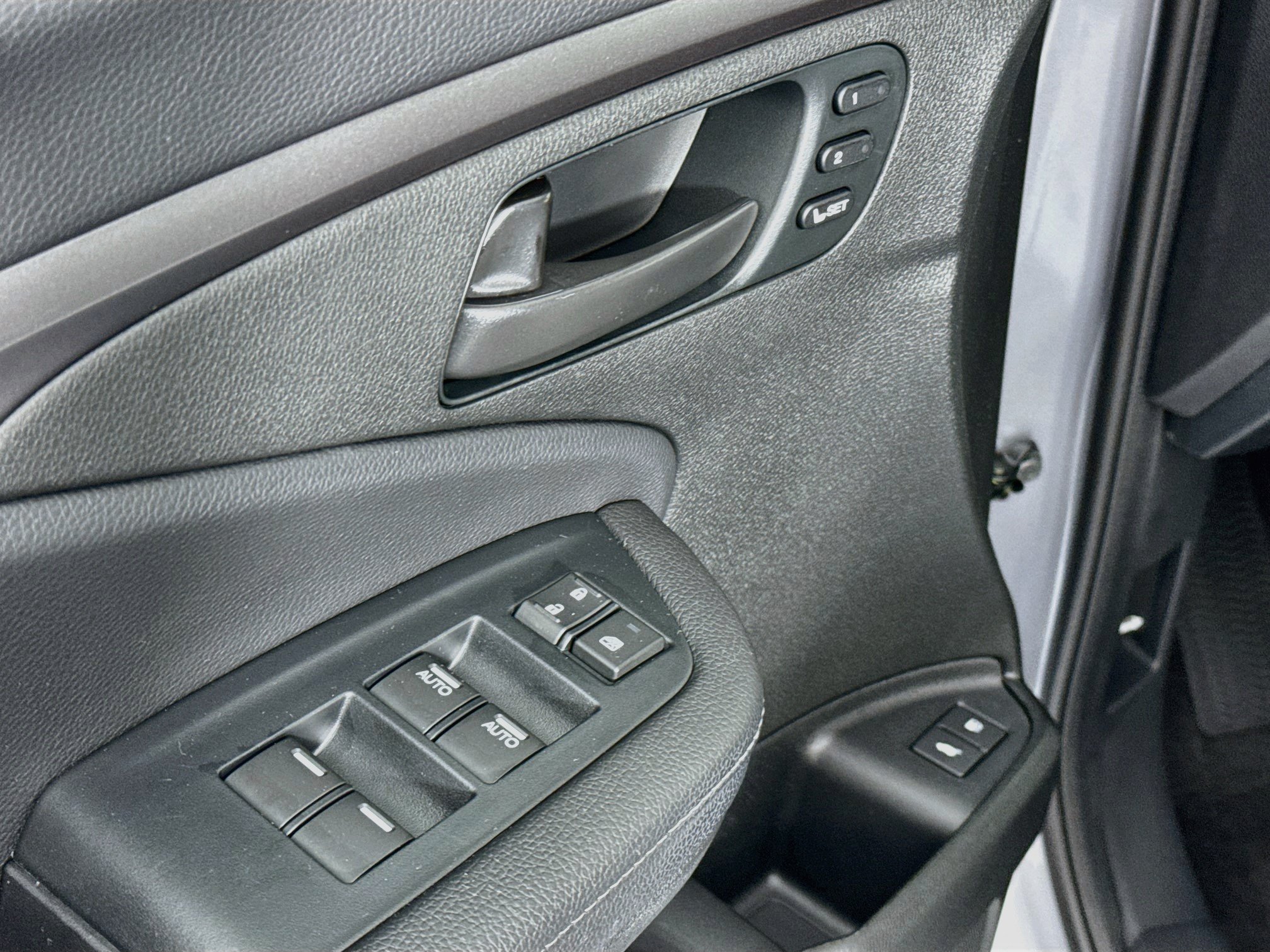 Certified 2023 Honda Passport EX-L image 17