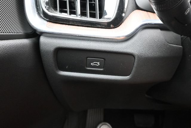Used 2024 Volvo V60 B5 Cross Country Plus w/ Climate Package AWD/4WD image 27