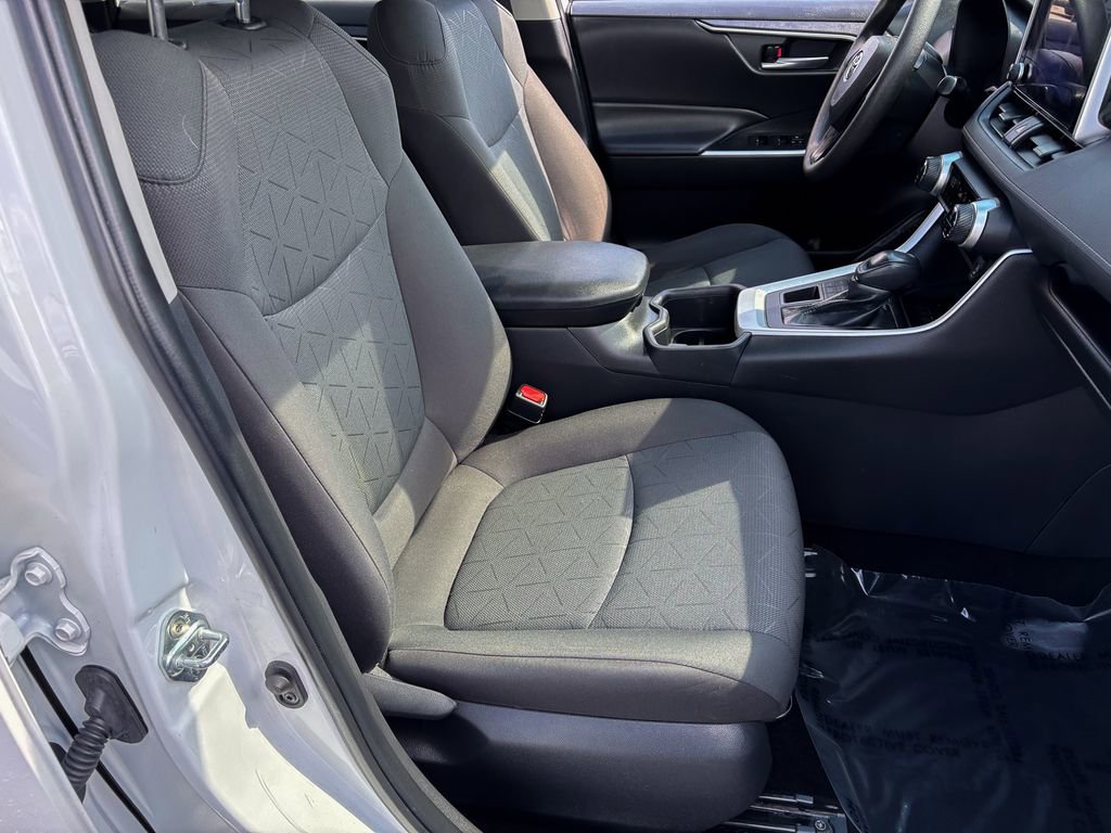 Certified 2024 Toyota RAV4 XLE AWD/4WD image 35