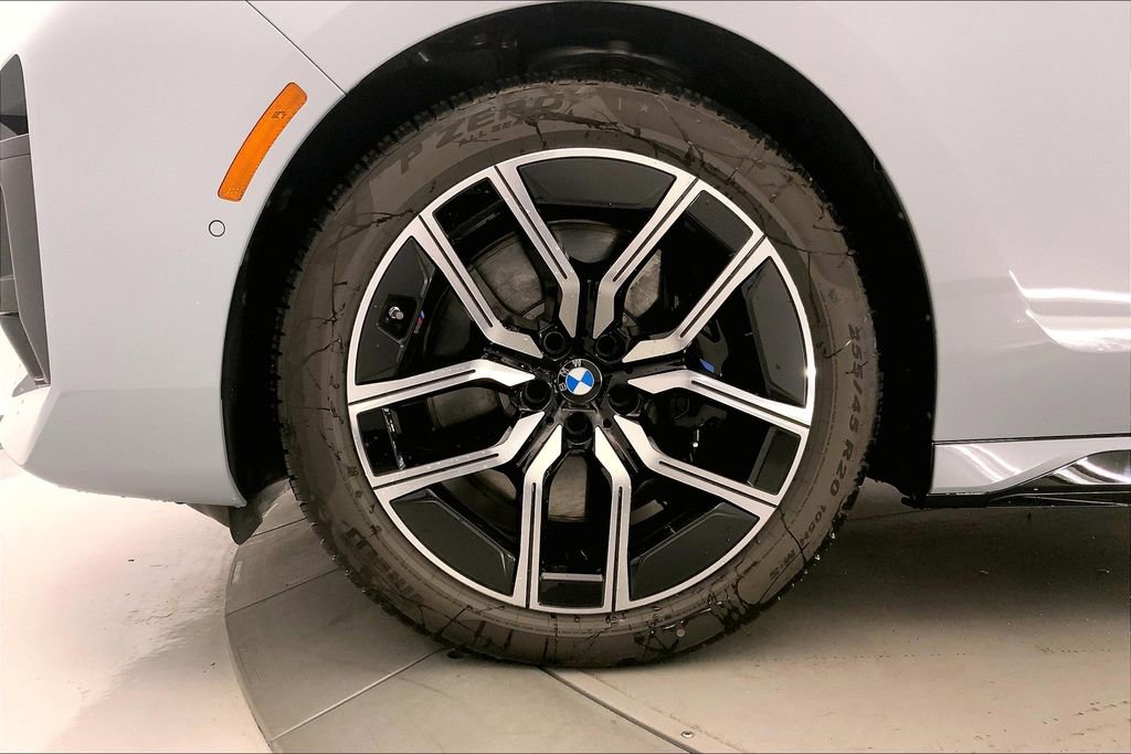 New 2025 BMW 740i xDrive 740i xDrive image 9