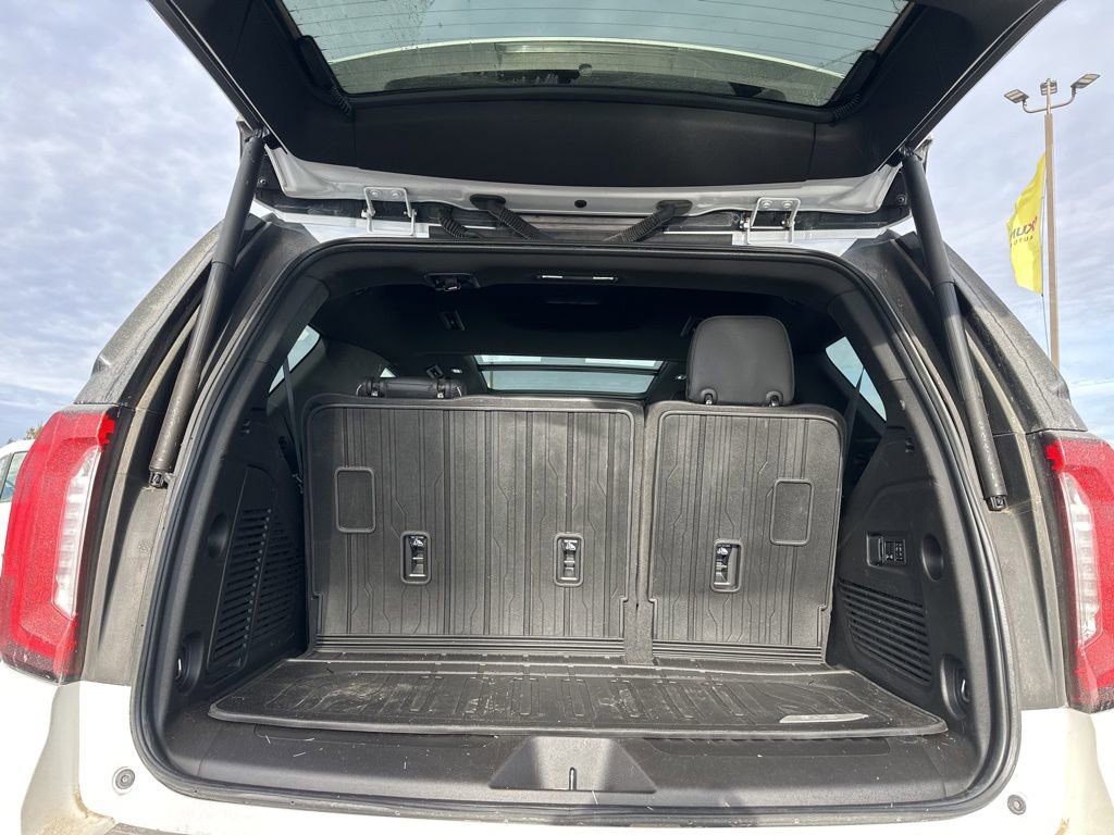 Used 2023 GMC Yukon SLT image 14