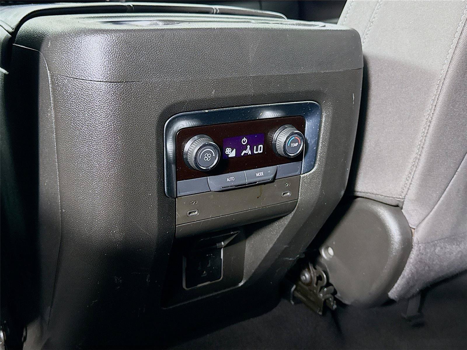 Used 2025 Chevrolet Tahoe LS RWD image 20
