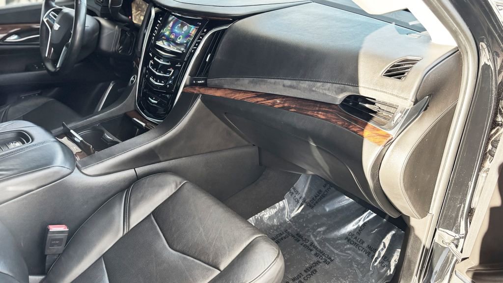 Used 2015 Cadillac Escalade Premium AWD/4WD image 17