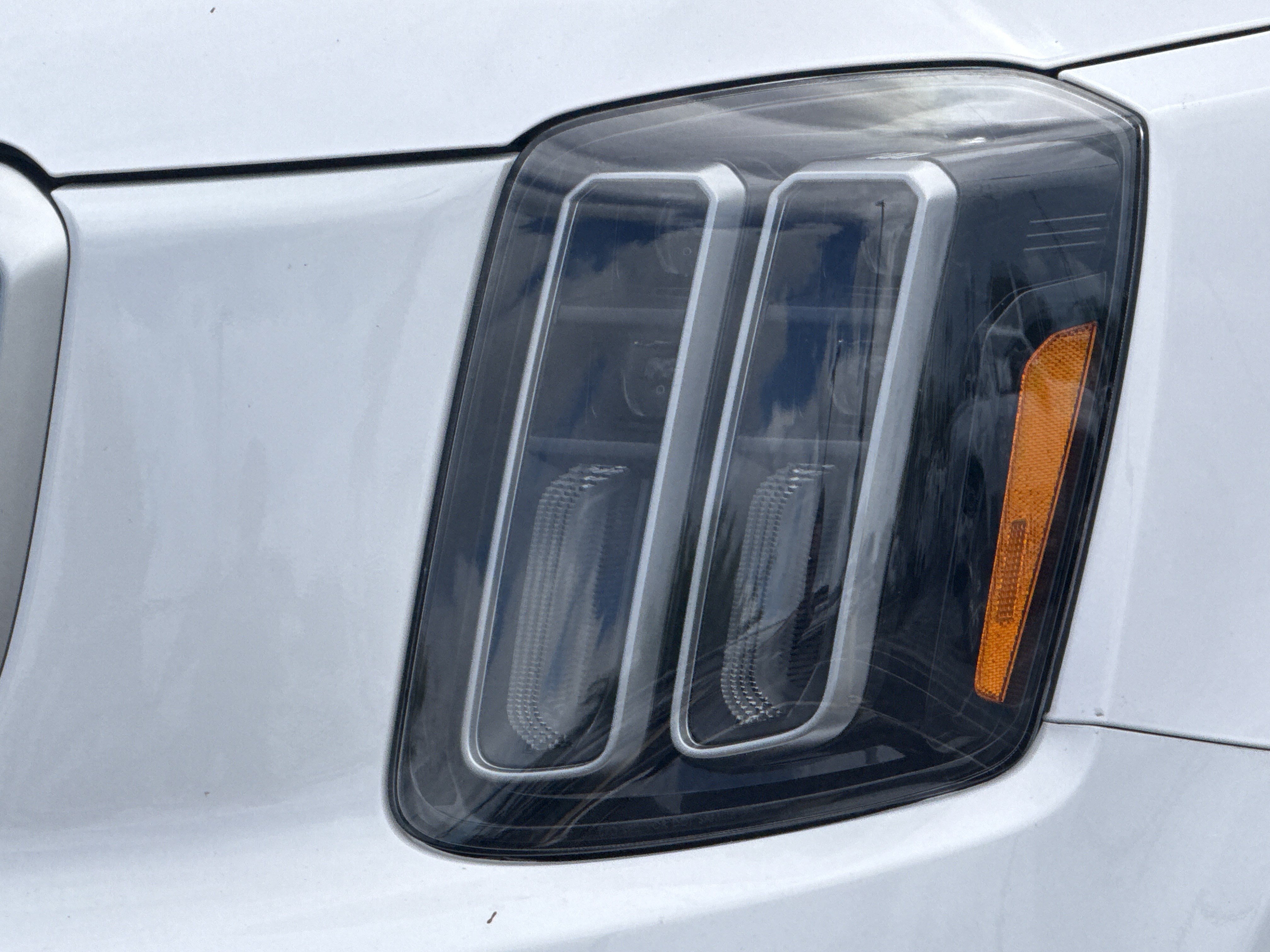 Used 2023 Kia Telluride EX w/ EX Captain's Chair Package AWD/4WD image 6
