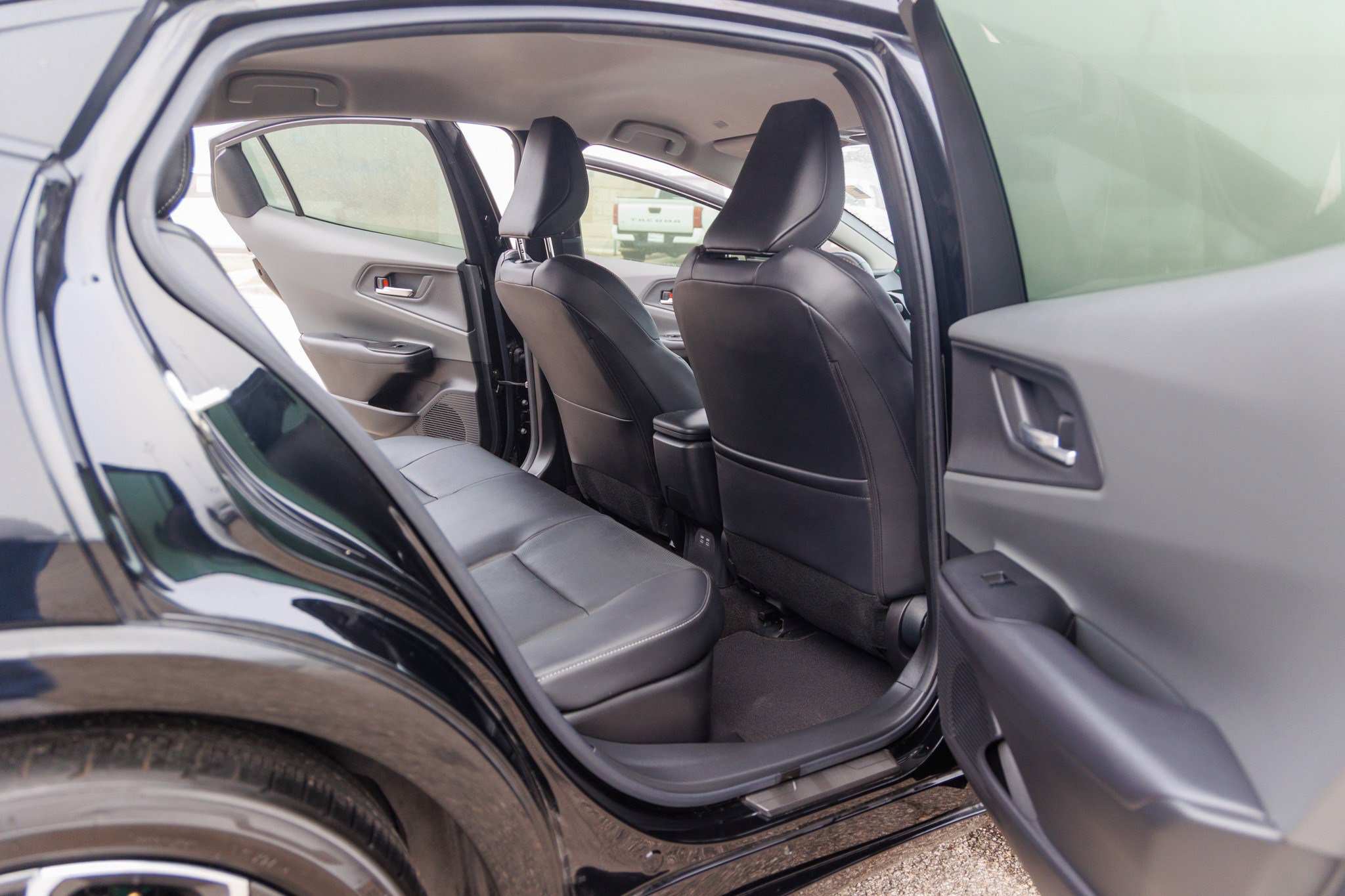 Used 2024 Toyota Prius XLE image 32