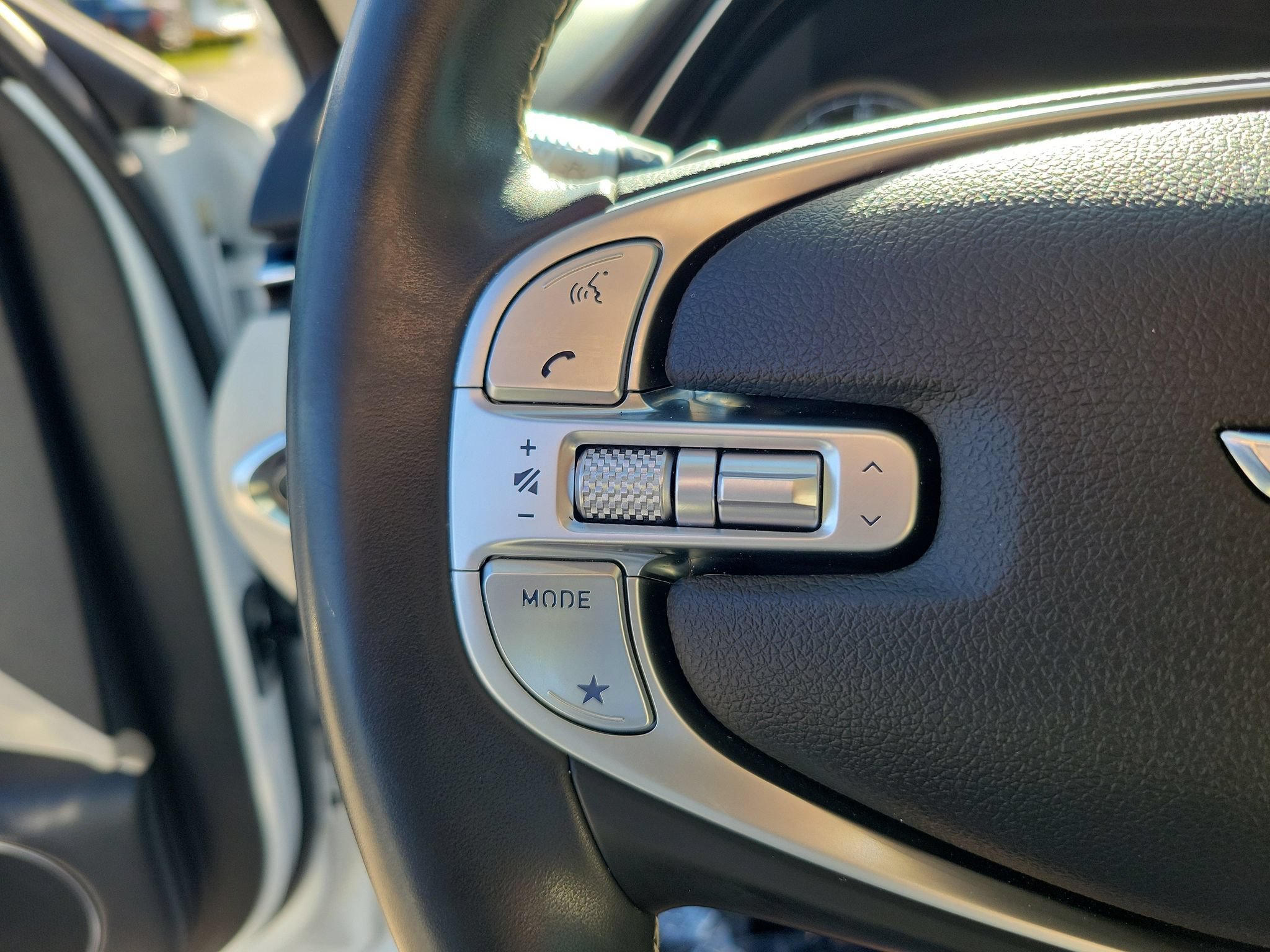 Certified 2025 Genesis GV70 2.5T w/ Advanced Package AWD/4WD image 24