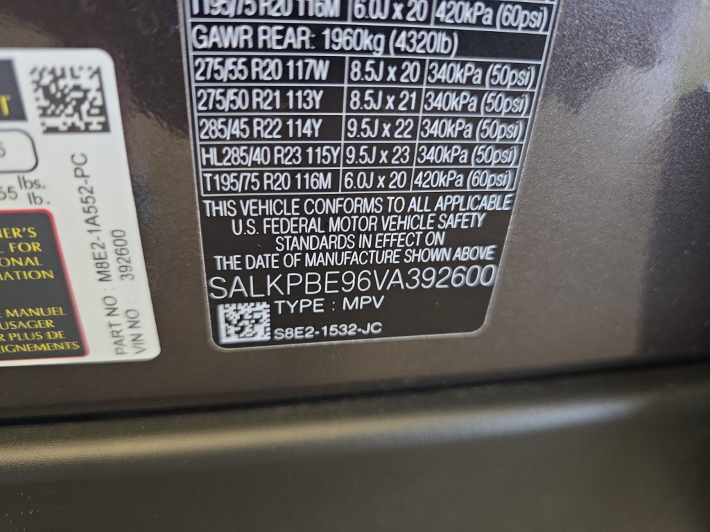 New 2027 Land Rover Range Rover Long Wheelbase SE AWD/4WD image 24
