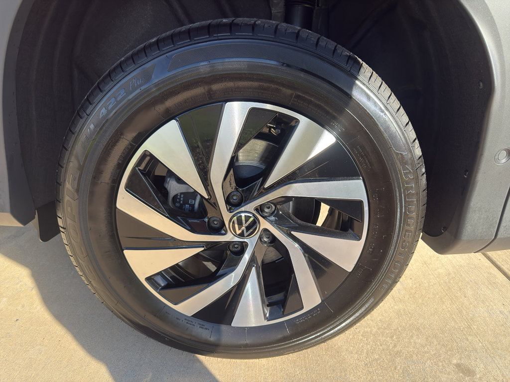 New 2025 Volkswagen Tiguan S image 15