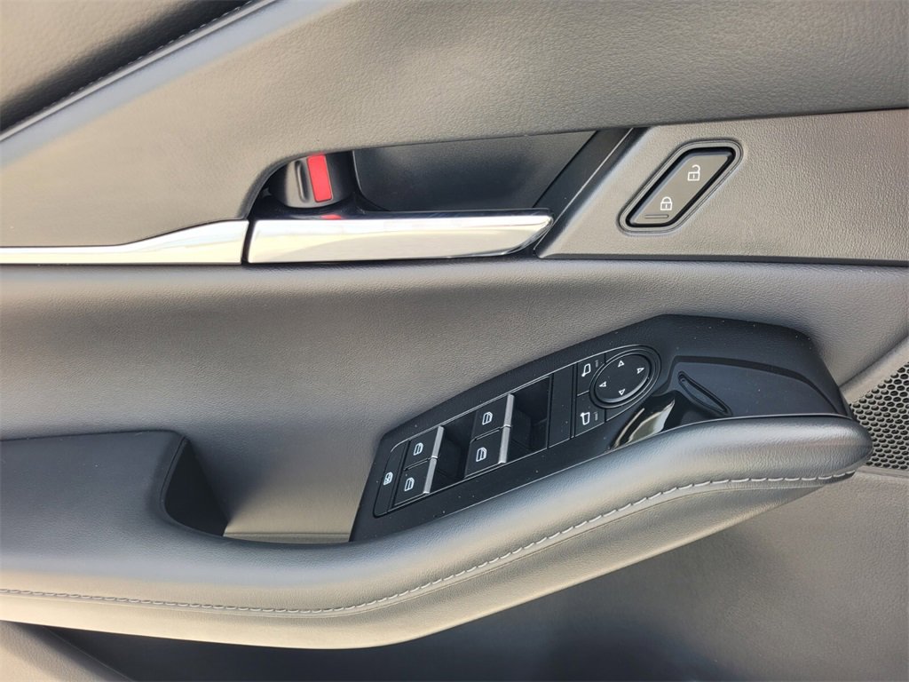 Certified 2025 MAZDA CX-30 AWD 2.5 S w/ Preferred Package image 23