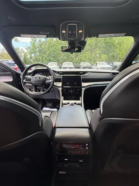 New 2025 Jeep Grand Cherokee L Overland w/ Advanced Protech Group III AWD/4WD image 19